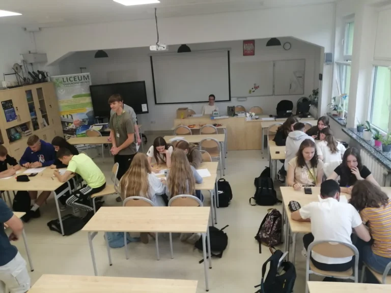 Licealiści w Ekopracowni